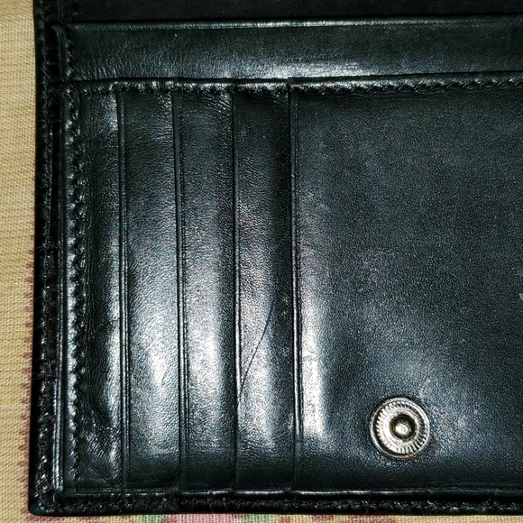 ANN TAYLOR Black Faux Snakeskin Embossed Wallet - Picture 5 of 9